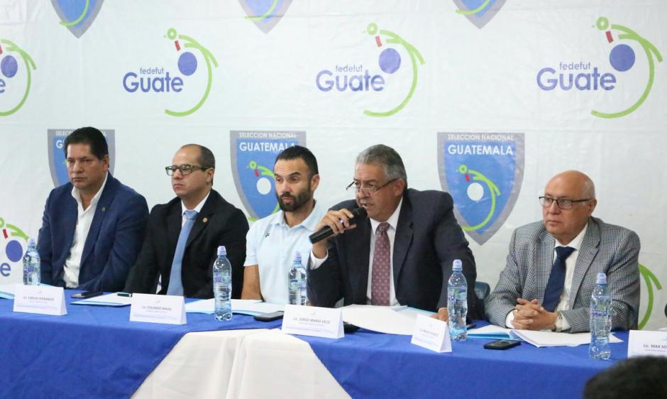 Jorge Mario Véliz y el comité ejecutivo de la Fedefut hicieron modificaciones a los estatutos solicitados por FIFA y que fueron aprobados este 6 de abril de 2018. (Foto: Fedefut)