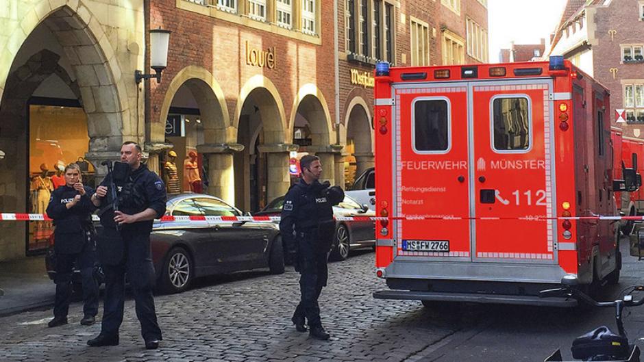 La polic&iacute;a de Munster, Alemania, se encuentra en el &aacute;rea e investiga un posible atentado. (Foto: AFP)