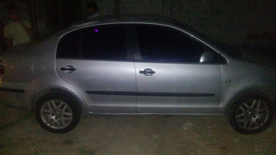 Las autoridades de tr&aacute;nsito detuvieron un veh&iacute;culo que ten&iacute;a 26 multas de tr&aacute;nsito por exceso de velocidad. (Foto: @SantosDalia)