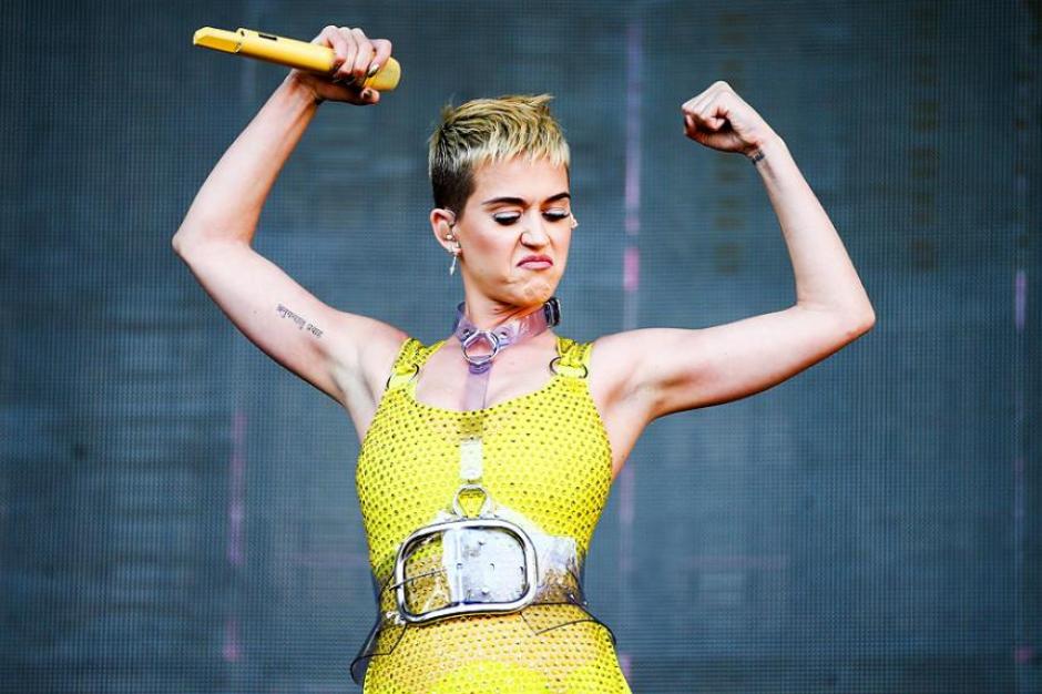 El cambio de look&nbsp;de Katy Perry caus&oacute; sensaci&oacute;n. (Foto: AFP)&nbsp;