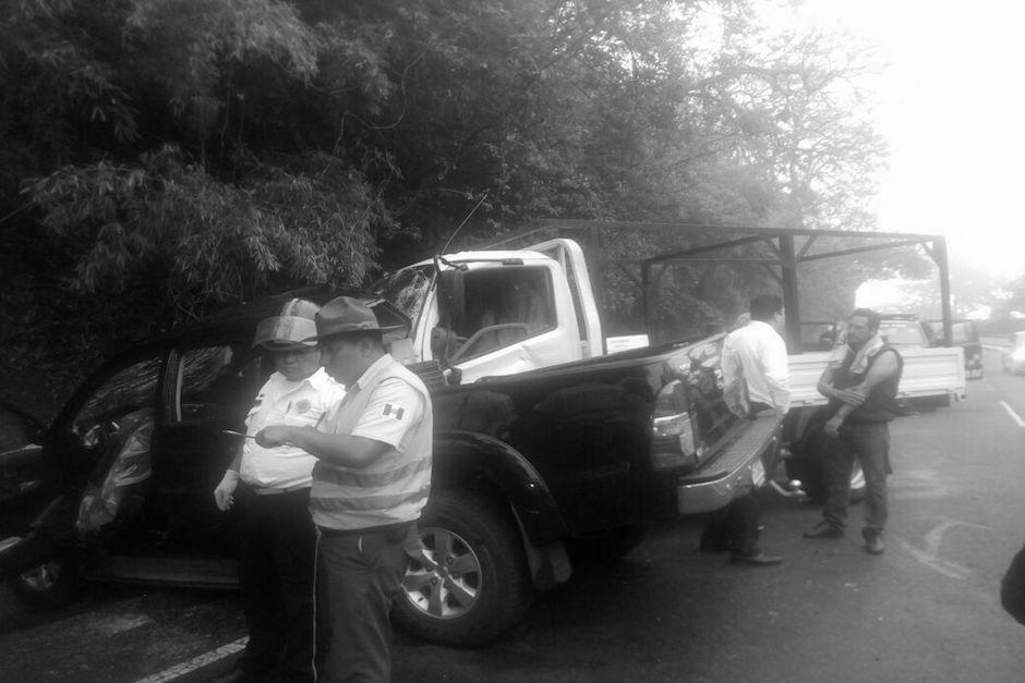 Cuatro personas resultaron heridas en el accidente en el que falleci&oacute; un investigador de la PNC. (Foto: Provial)