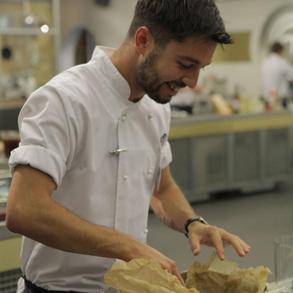 Muere finalista del programa de televisi&oacute;n MasterChef durante una marat&oacute;n. (Foto: Facebook/MasterChef UK)