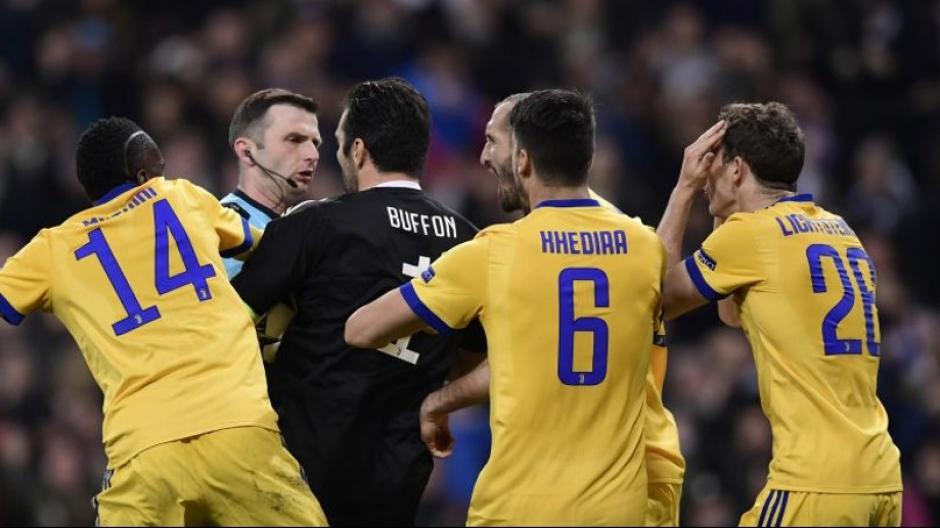 El árbitro del Real Madrid-Juventus, Michael Oliver, fue premiado y pitará la FA Cup. (Foto: AFP)