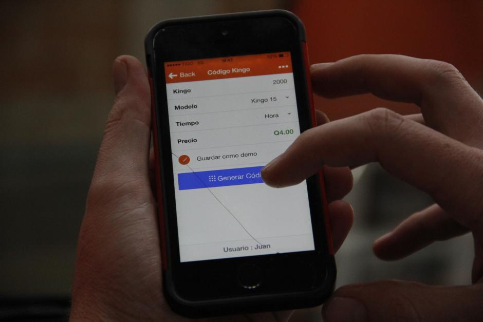 Kingo es una empresa guatemalteca que lleva energía solar a bajo costo a lugares remotos. (Foto: Fredy Hernández/Soy502)