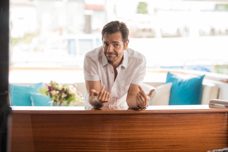 Eugenio Derbez conversó con Soy502 en exclusiva de su nueva película "Amor a la deriva". (Foto: Overboard oficial)