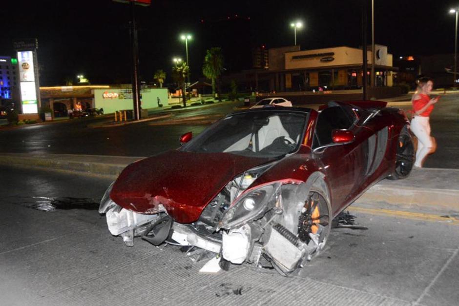 El hijo de un exalcalde protagoniz&oacute; un aparatoso accidente en el que destruy&oacute; un lujoso autom&oacute;vil que posteriormente abandon&oacute;. (Foto: Animal Pol&iacute;tico/M&eacute;xico)