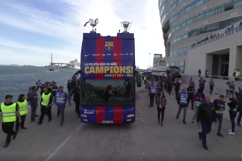 El equipo cul&eacute; recorre las calles de Barcelona para celebrar con sus seguidores la victoria en La Liga. (Imagen: captura de pantalla)
