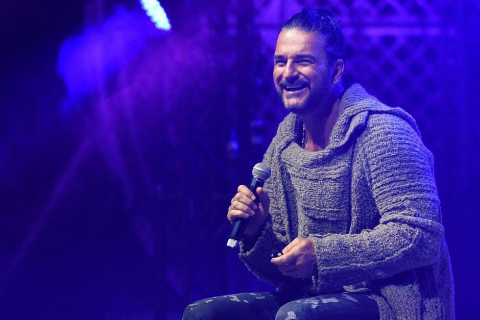 El cantautor guatemalteco tiene una conocida etapa como deportista, pero a nivel internacional no es tan popular este momento y ha sido viralizado. (Foto: Agencias)