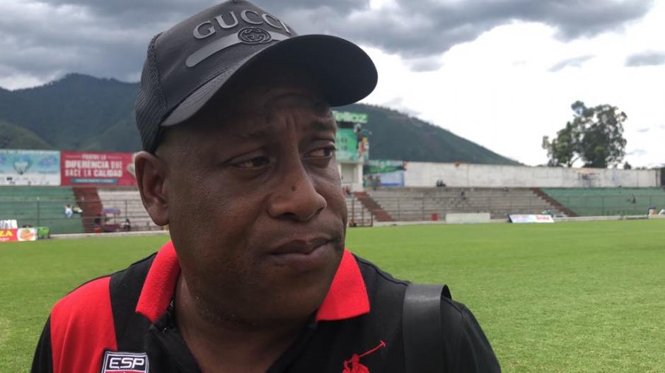 Hernán Medford tiene todo el respaldo de la dirigencia de Municipal. (Foto: Soy502)