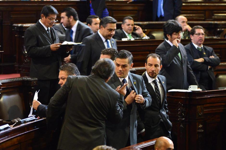 Los tránsfugas buscan los votos para aprobar la reforma que les permita reelegirse. (Foto: Archivo/Soy502)