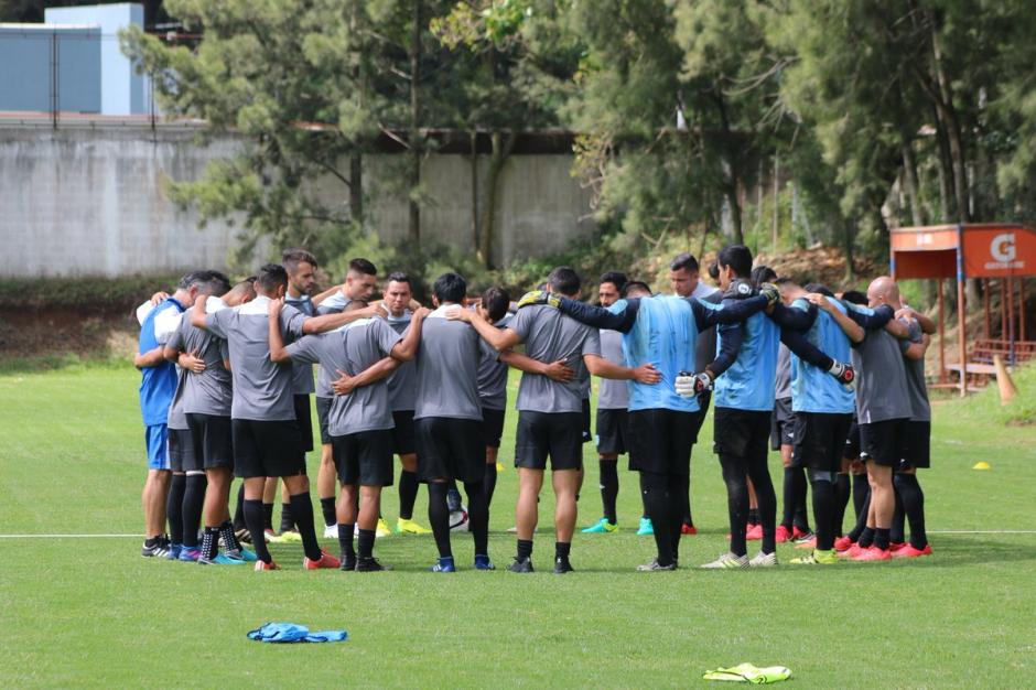 El técnico nacional Walter Claverí convocó a 25 jugadores para el partido del miércoles ante Cuba. (Foto: Fedefut)