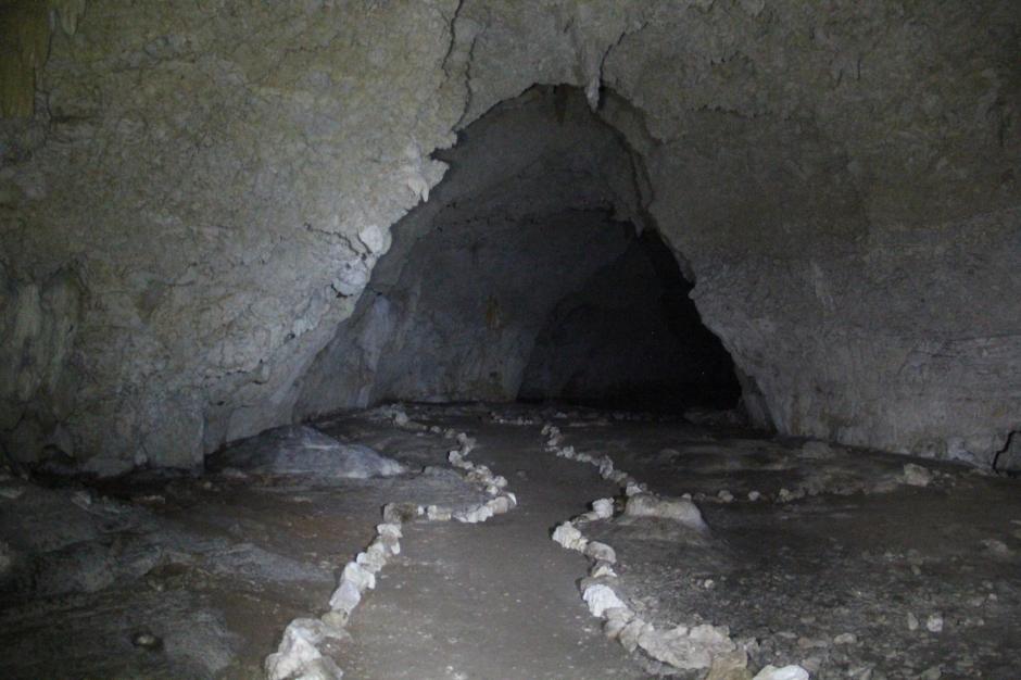 El recorrido por las cuevas está marcado por los comunitarios. (Foto: Fredy Hernández/Soy502)