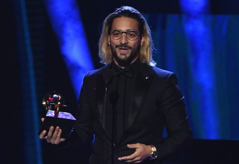 Maluma fue criticado por usar zapatos de tac&oacute;n. (Foto: AFP)&nbsp;