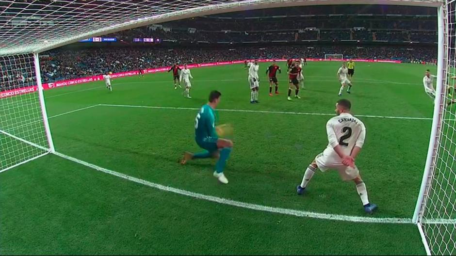 Courtois fue fundamental para que el Real Madrid venciera al Rayo Vallecano. (Foto: Captura de video)