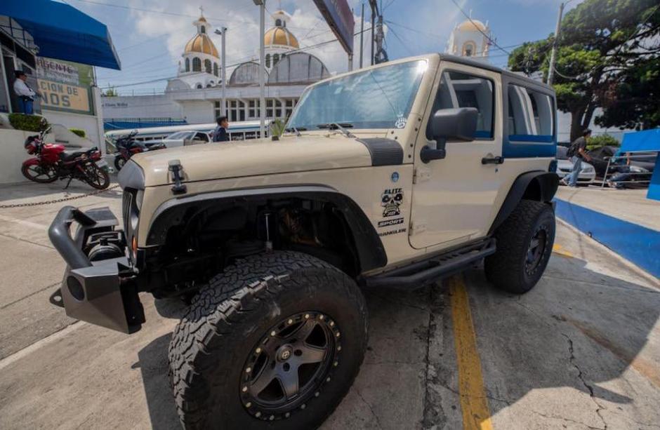 El precio en el mercado de un Jeep similar ronda los Q200 mil quetzales (Foto: Neto Bran)