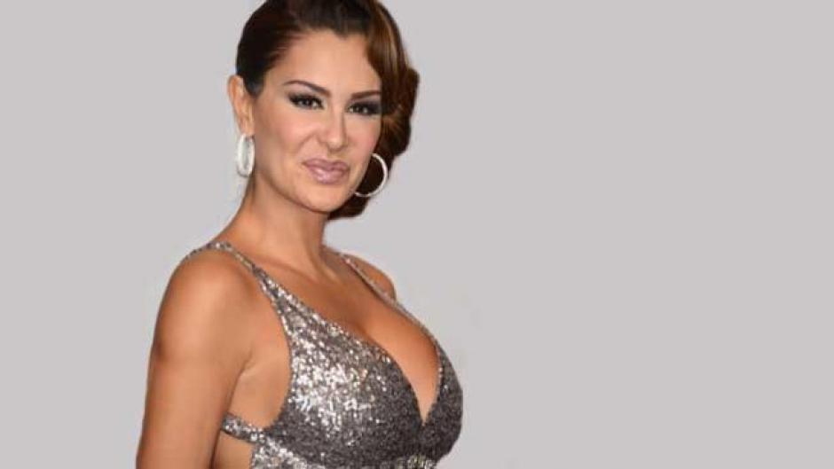 Ninel Conde se luce tomando el sol en Acapulco, M&eacute;xico. (Foto: Instagram)