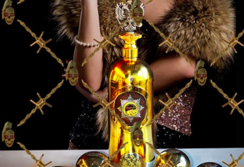 La botella est&aacute; valorada en 1.1 millones de euros. (Foto: BBC)