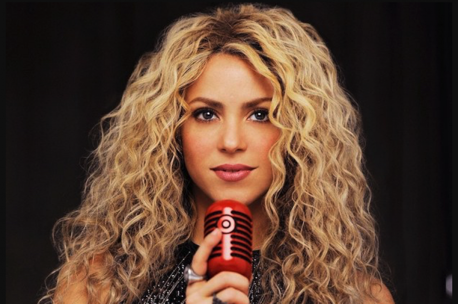 Shakira no pasar&aacute;&nbsp; por el quir&oacute;fano para no perder su voz. (Foto: Vanity)