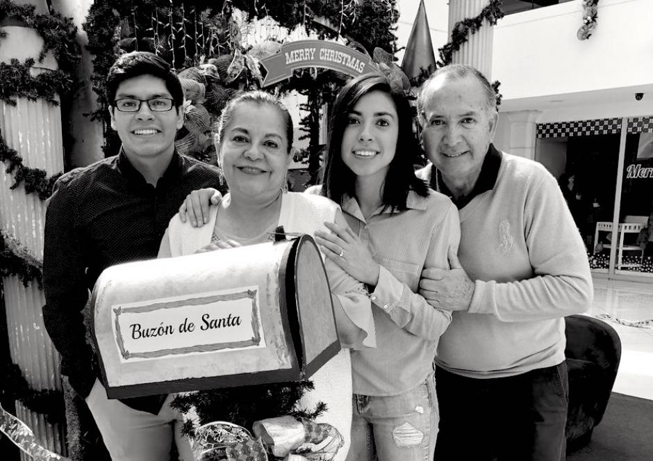 La futbolista nacional tomó el primer vuelo de retorno a Guatemala tras conocer la noticia. (Foto: Ana Lucía Martínez)