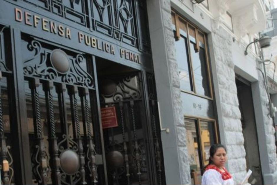 La falta de fondos del Instituto de la Defensa P&uacute;blica Penal impide que contraten m&aacute;s abogados para los miles de casos que enfrentan. (Foto: Archivo/Soy502)