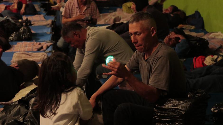 En Guatemala casi ocho mil personas han recibido albergue por el fr&iacute;o. (Foto: Alejandro Balan/Soy502) 