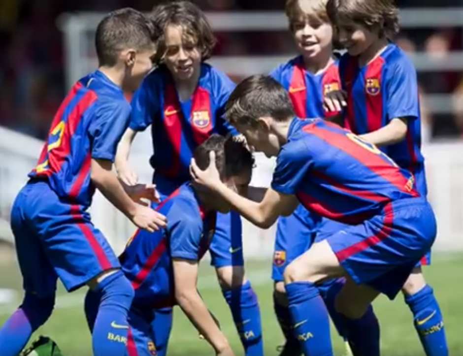 FCB Escola Soccer School Guatemala transmite la filosof&iacute;a de trabajo del club espa&ntilde;ol. (Foto: archivo/AFP)