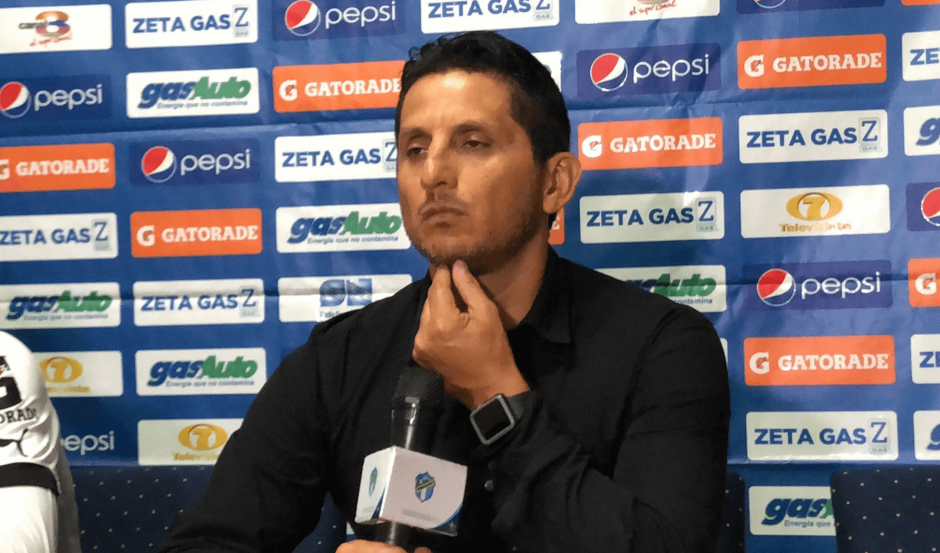 Ronald Gonz&aacute;lez se quej&oacute; de la gente. (Foto: Luis Barrios/Soy502)&nbsp;