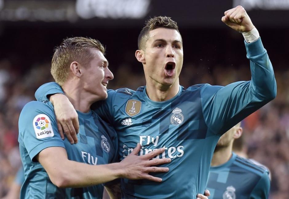 Cristiano Ronaldo cambi&oacute; los bulliciosos festejos con muchos invitados por la intimidad de su hogar. (Foto: AFP)