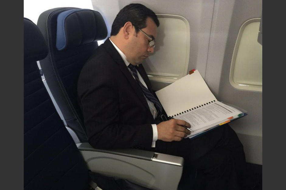Jimmy Morales viajar&aacute; a Estados Unidos este martes y volver&aacute; el 10 de febrero. (Foto: archivo/Soy502)