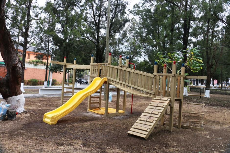 Se llev&oacute; a cabo el remozamiento de un &aacute;rea recreativa ubicada en Mariscal, zona 11. (Foto: cortes&iacute;a Spectrum) 