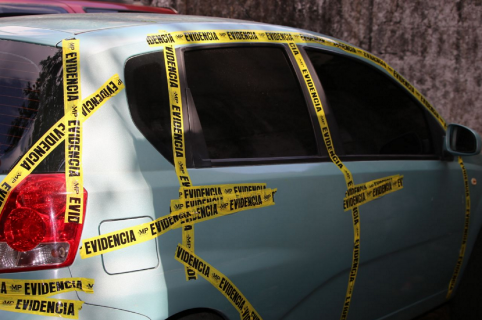 Los vehículos fueron localizados en un parqueo de la zona 6 de Mixco. (Foto: PNC)&nbsp;