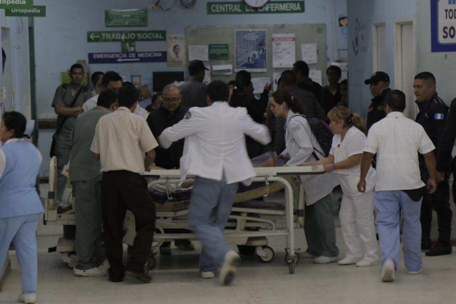 Los hospitales públicos no solo están desabastecidos, también han sido focos de violencia de pandillas. (Foto: Alejandro Balán/Archivo Soy502)