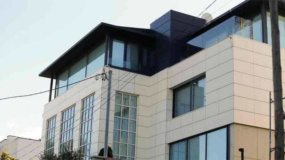 Ladrones irrumpieron en la casa de Coutinho y se llevaron varios objetos de valor. (Foto: Sport)