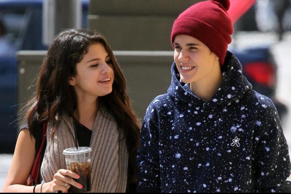 Así oficializa Justin Bieber su nuevo romance con Selena Gomez(02)