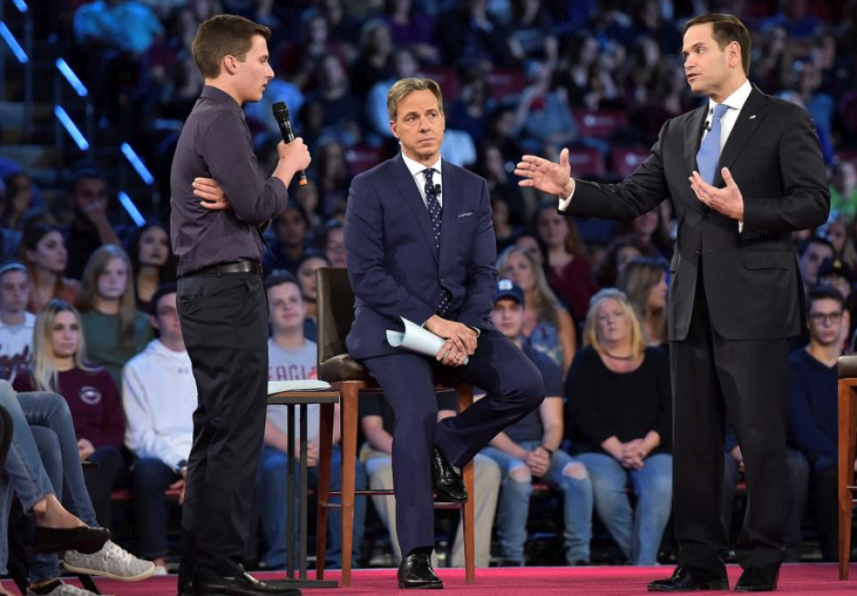 Este joven acribilló al senador republicano Marco Rubio al cuestionarlo sobre el tema de las armas. (Foto: tomada de CNN)