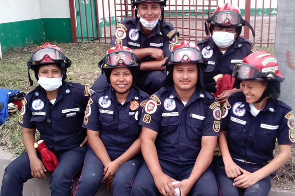 Durante la emergencia del Volcán de Fuego, el alcalde de la Democracia, Escuintla, despidió a la bombera municipal, lo cual indignó a miles de guatemaltecos. (Foto: archivo/Soy502)