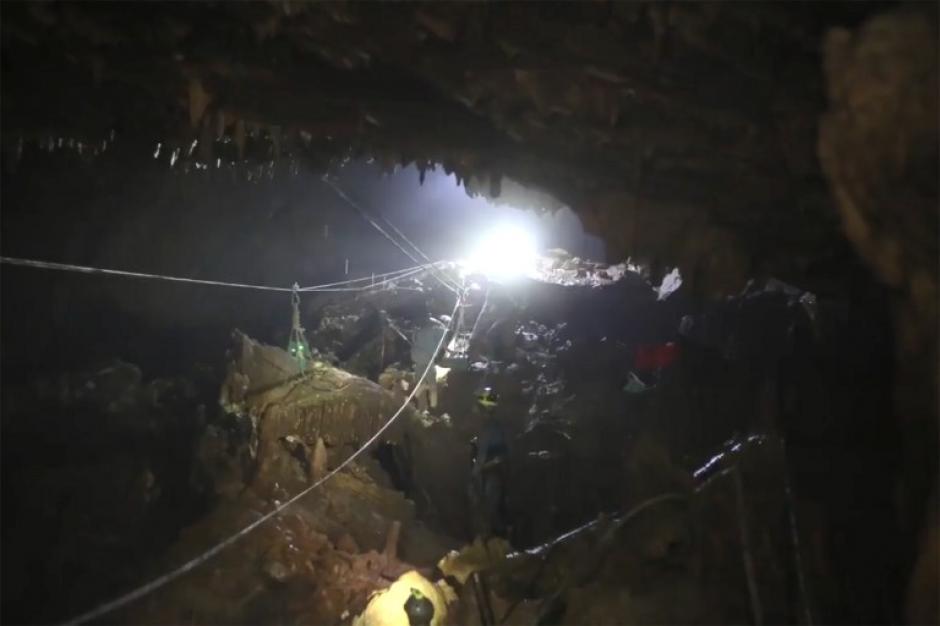Las dram&aacute;ticas im&aacute;genes fueron difundidas por la Marina de ese pa&iacute;s. (Foto: AFP)&nbsp;