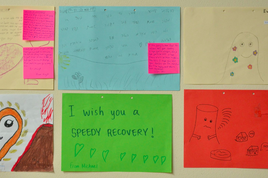 Los mensajes fueron hechos por estudiantes de primaria. (Foto: Gobierno)