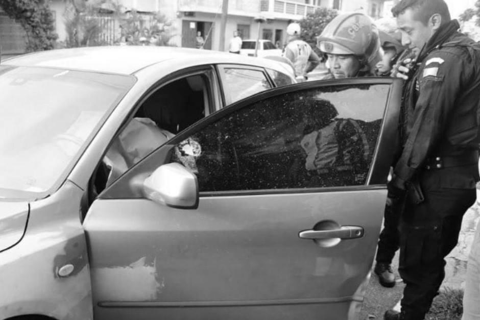 La tranquilidad de vecinos fue interrumpida por este crimen. (Foto: Bomberos Municipales)&nbsp;