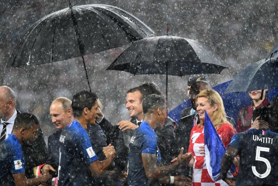 La presidenta de Croacia, Kolinda Grabar, se llev&oacute; las miradas en la final de Rusia. (Foto: AFP)&nbsp;