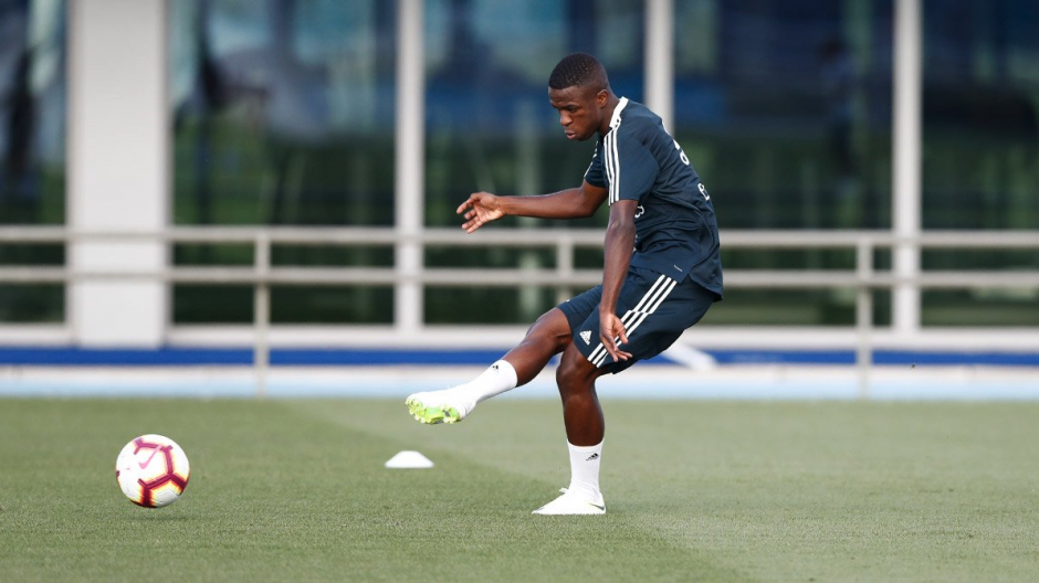 El jugador quiere ganarse un lugar en el once titular del Real Madrid. (Foto: Real Madrid)