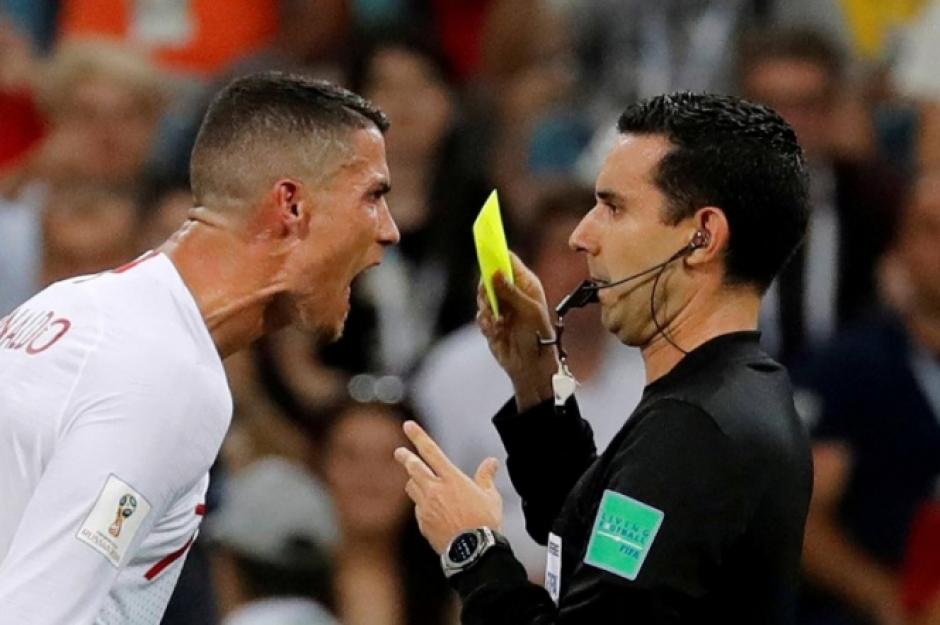 El &aacute;rbitro mexicano C&eacute;sar Arturo Ramos confes&oacute; qu&eacute; le reclam&oacute; Cristiano Ronaldo. (Foto: AFP)