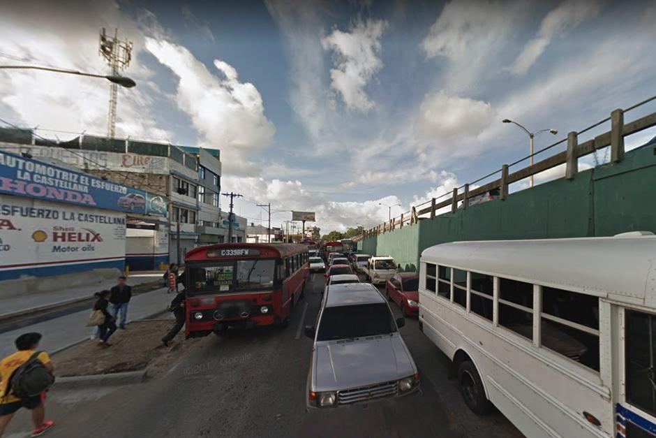Un aparatoso accidente ocurri&oacute; sobre la avenida La Castellana en la zona 8 de la capital. (Foto: Google Maps)