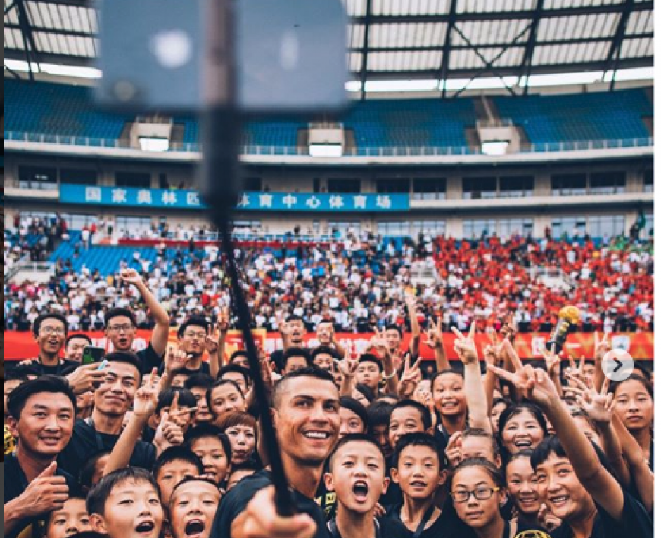 Cristiano Ronaldo, en China, sigue generando millones de d&oacute;lares en ingresos. (Foto: Instagram)
