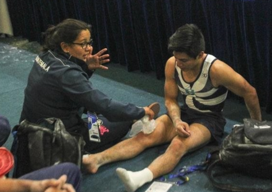 Jorge Vega se lesiona en plena competencia de salto al potro en los Juegos Centroamericanos y del Caribe 2018. (Foto: Norvin Mendoza/ACD)