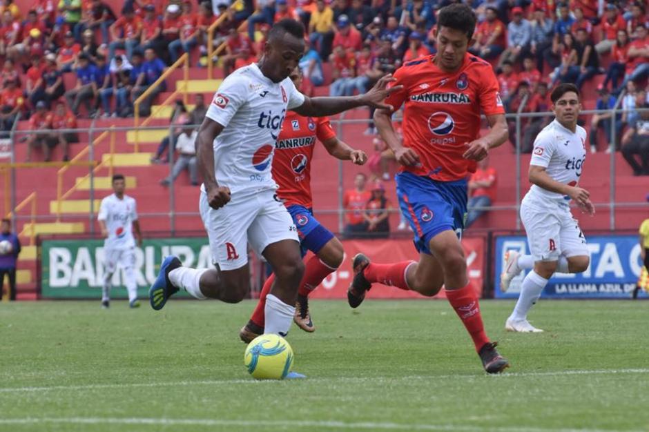 El defensor H&eacute;ctor Moreira es uno de los nuevos jugadores de Municipal. (Foto: Alianza FC)