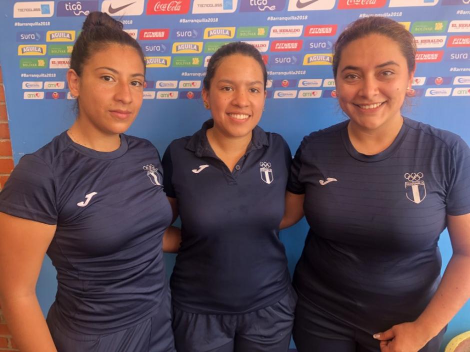 Polymar&iacute;a Vel&aacute;squez, Tatiana Linares y Mar&iacute;a Guerra se ba&ntilde;aron de oro en Barranquilla 2018. (Foto: COG)