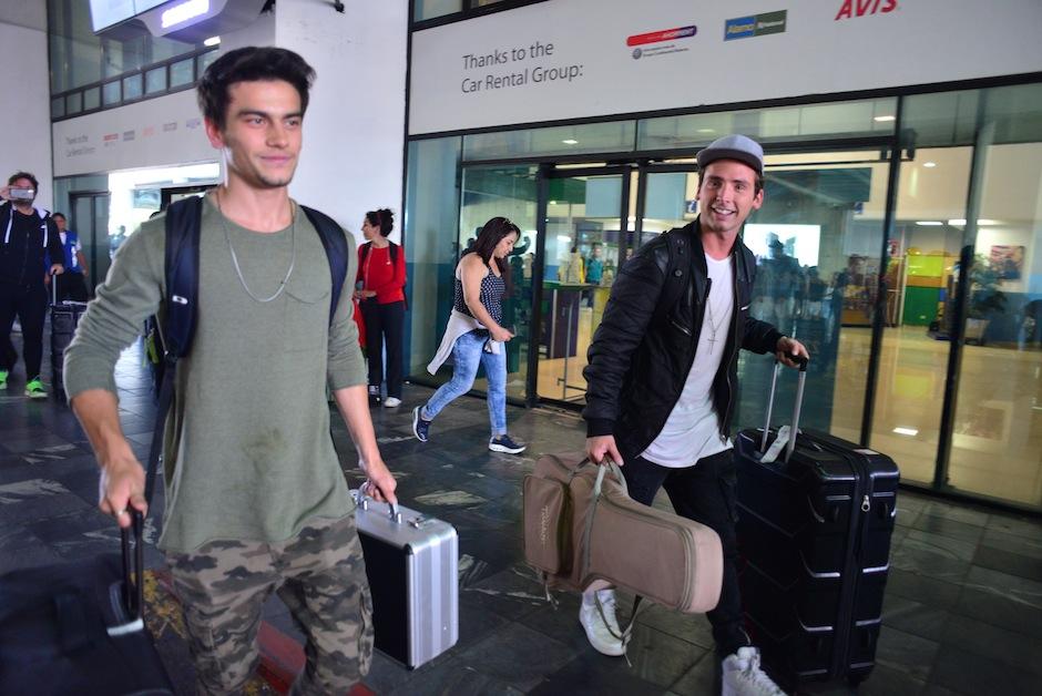 El d&uacute;o argentino enloqueci&oacute; a las guatemaltecas en el Aeropuerto La Aurora. (Foto: Jes&uacute;s Alfonso/Soy502)&nbsp;