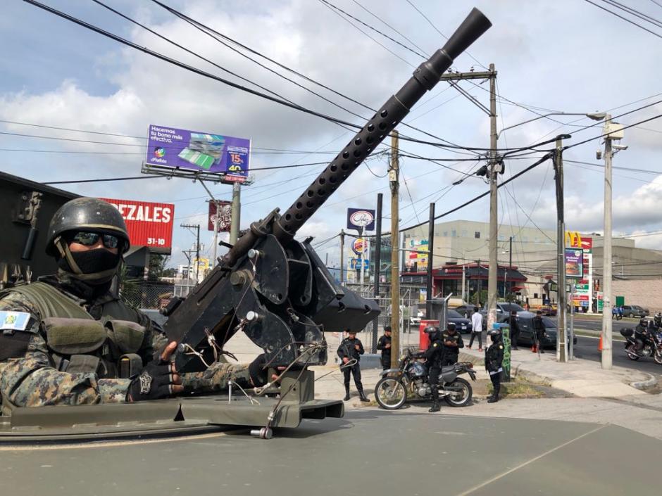 El carro es utilizado por la PNC para operativos a "gran escala". (Foto: Jesús Alfonso/Soy502)&nbsp;