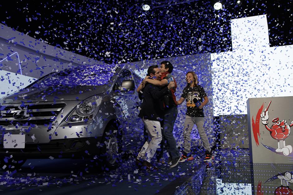 Yordi Rosado e Izan Llunas se unieron a la promoci&oacute;n. (Foto: cortes&iacute;a Pepsi)